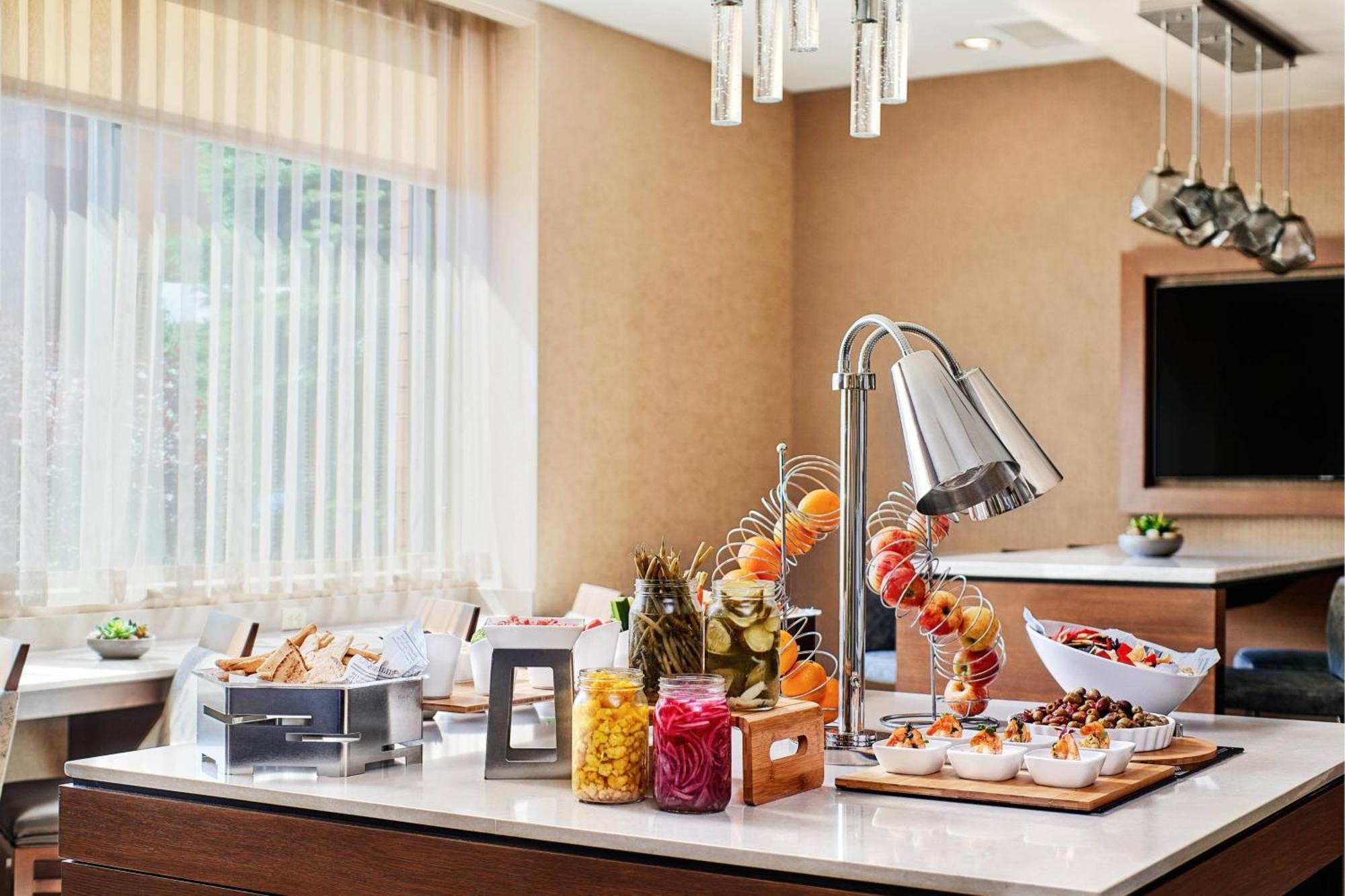Pittsburgh Marriott North Hotel 4*